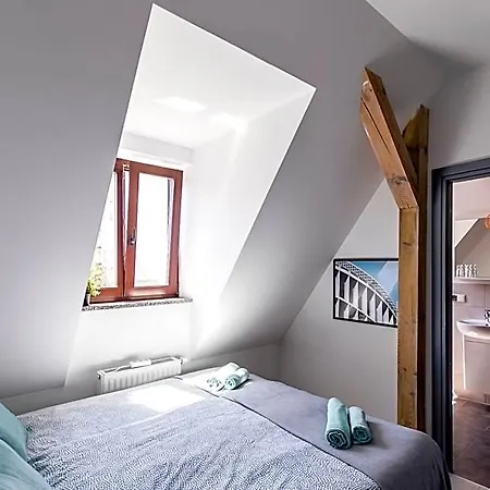Cooltour 3* بوزنان